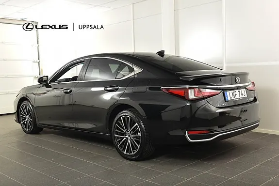 Lexus Es300H 2025 photo 3
