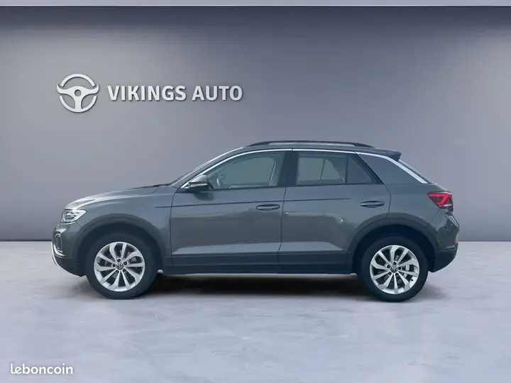 Volkswagen T-Roc 2025 photo 2