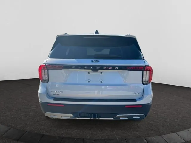 Ford Explorer 2026 photo 4