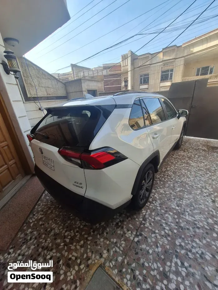 Toyota Rav 4 2022 photo 2