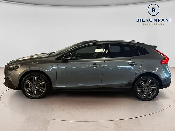Volvo V40 Cross Country 2016 photo 2