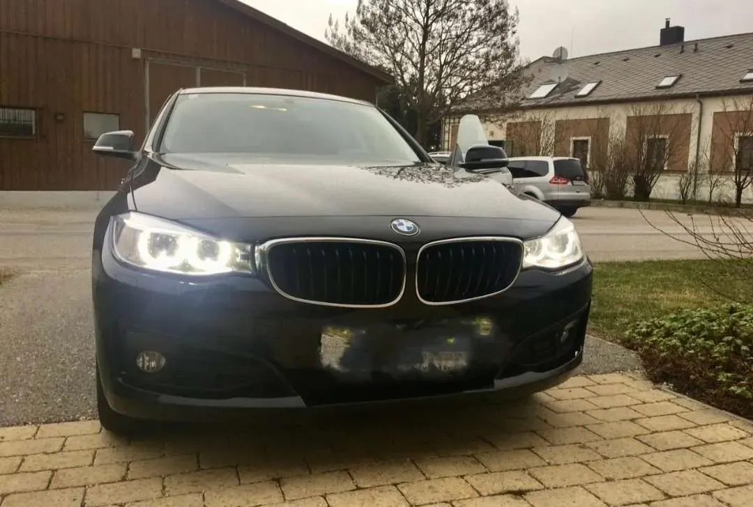 BMW 3 Series 2013 photo 2