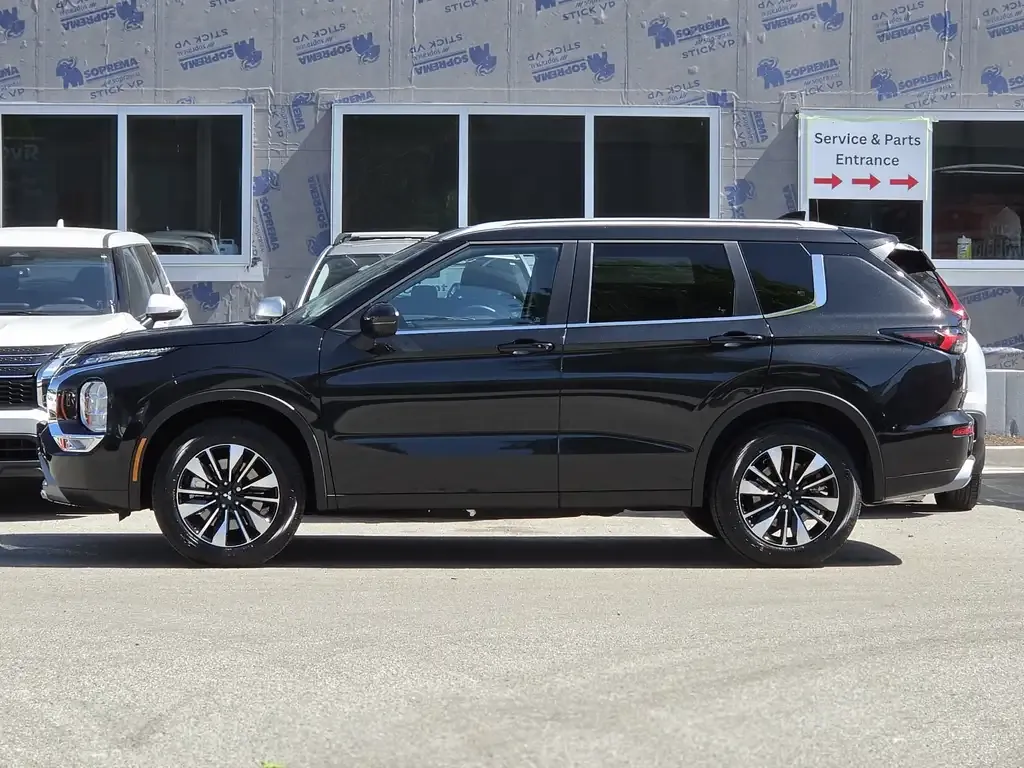 Mitsubishi Outlander 2026 photo 2