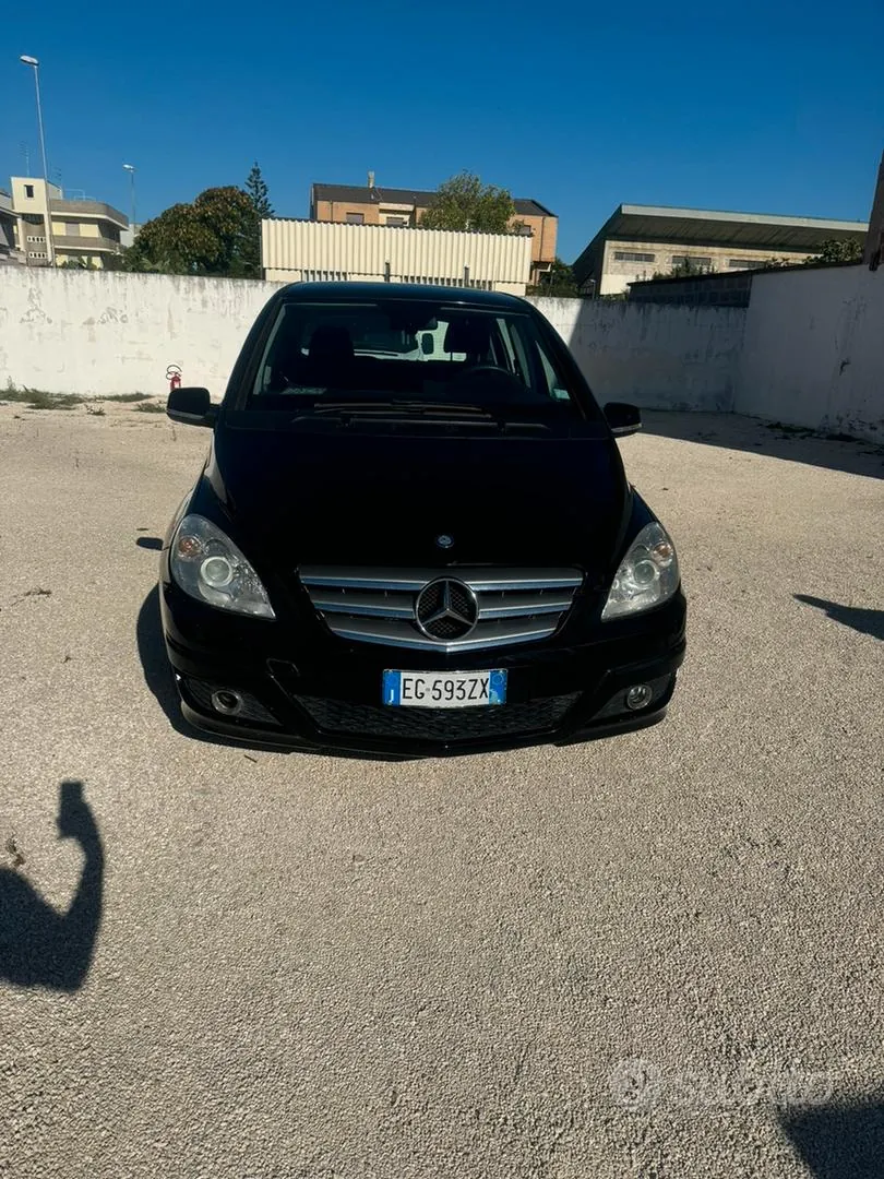 Mercedes-Benz B