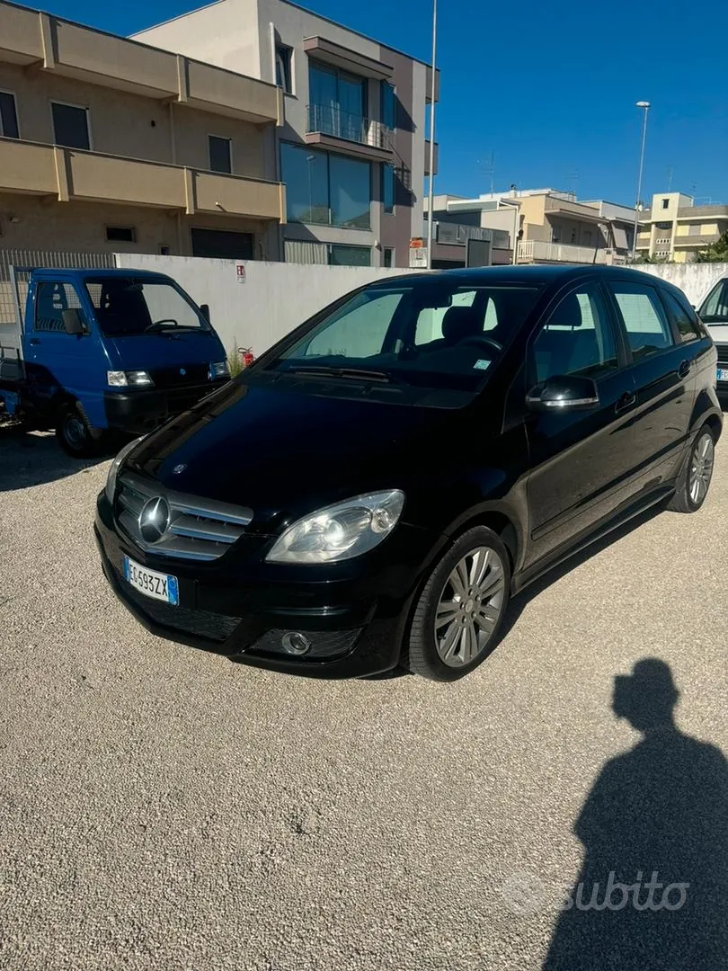 Mercedes-Benz B 2011 photo 3