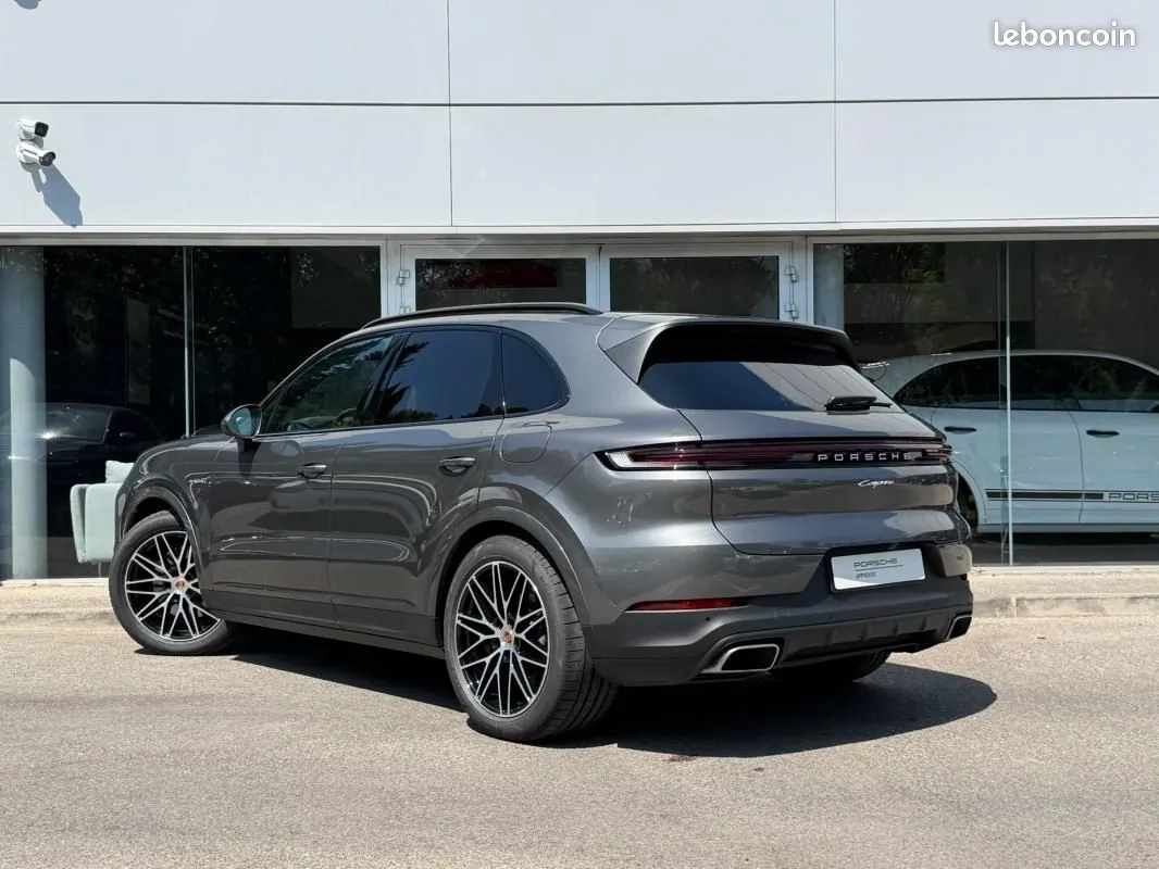 Porsche Cayenne 2024 photo 3