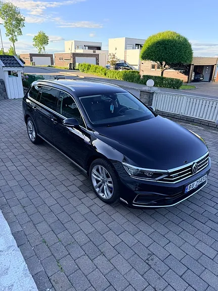 Volkswagen Passat 2021 photo 2