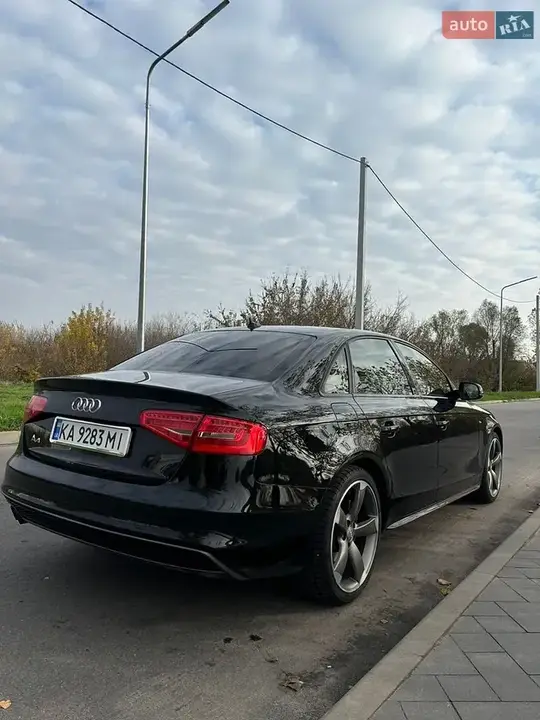 Audi A4 2014 photo 4