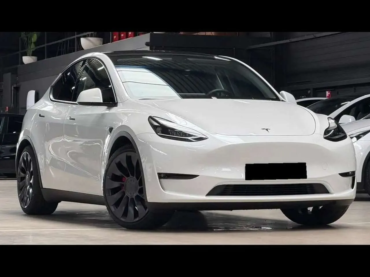 Tesla Model Y 2022 photo 2