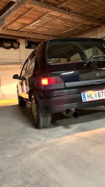 Renault Clio 1991 photo 2