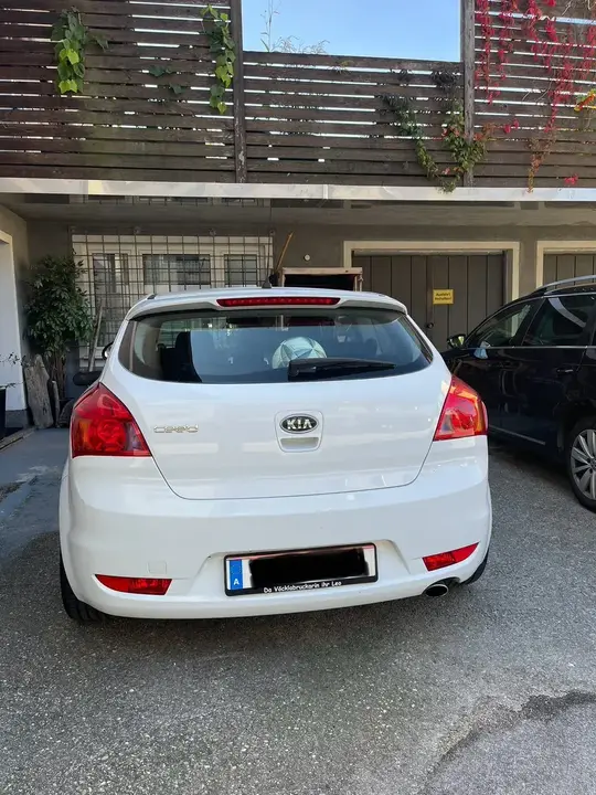 Kia Proceed 2009 photo 3