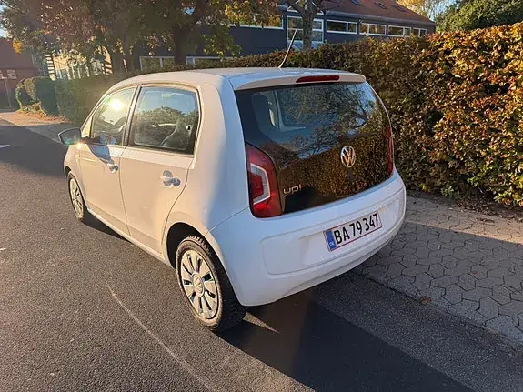 Volkswagen Up 2013 photo 4