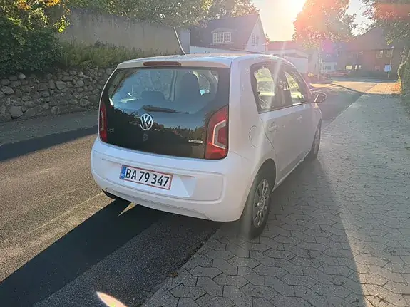 Volkswagen Up 2013 photo 3