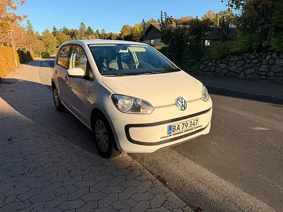 Volkswagen Up 2013 photo 2