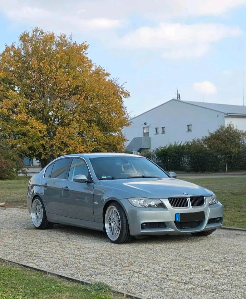 BMW E90