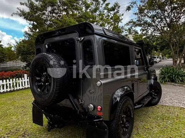Land Rover Defender 1967 photo 2