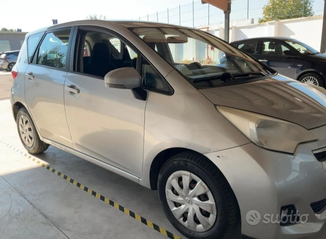 Toyota Verso-S 2011 photo 5
