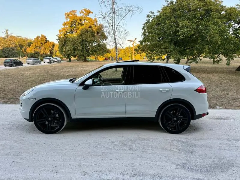 Porsche Cayenne 2012 photo 5