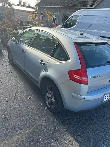Citroen C4 2006 photo 4