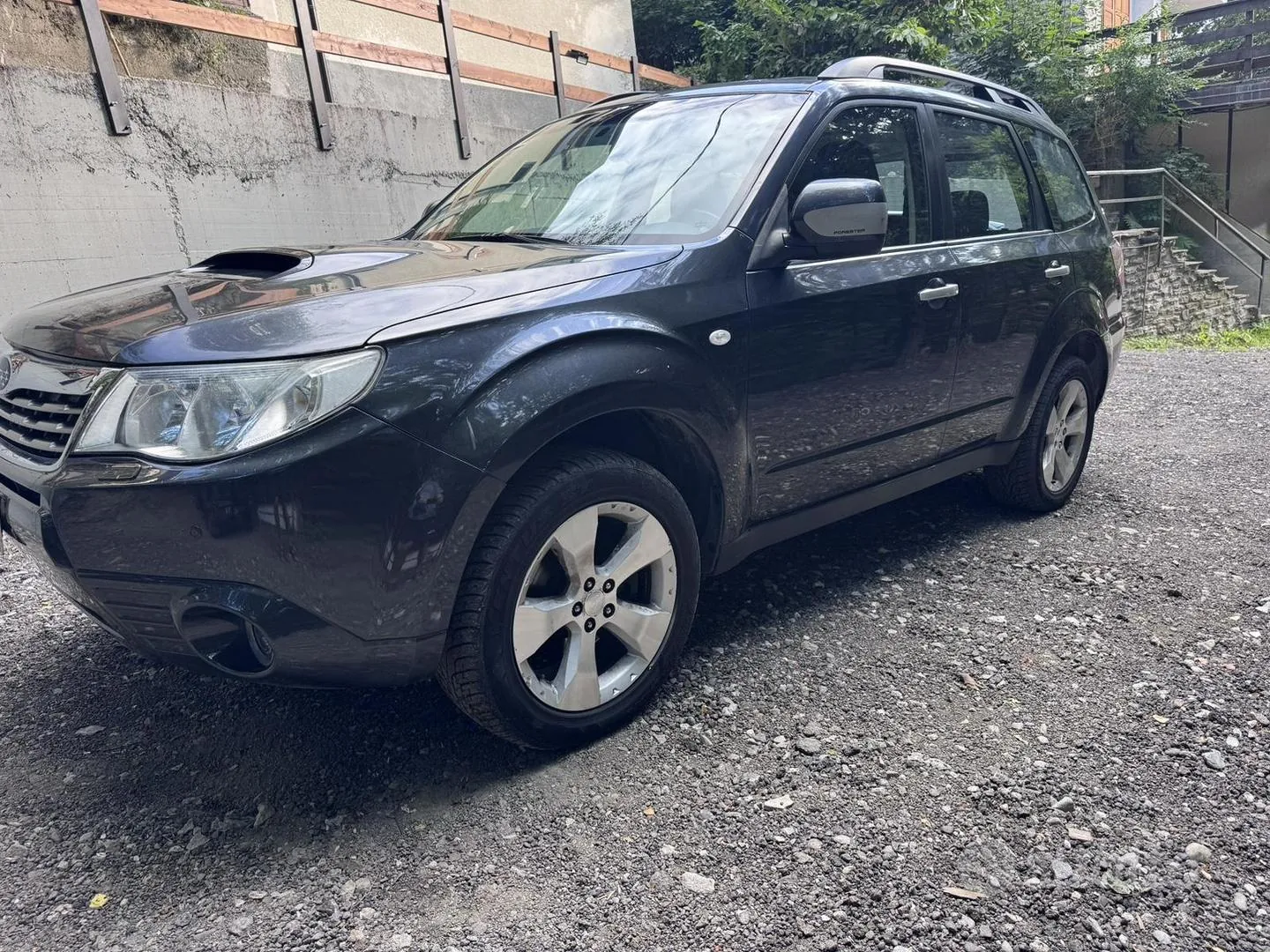 Subaru Forester 2010 photo 2