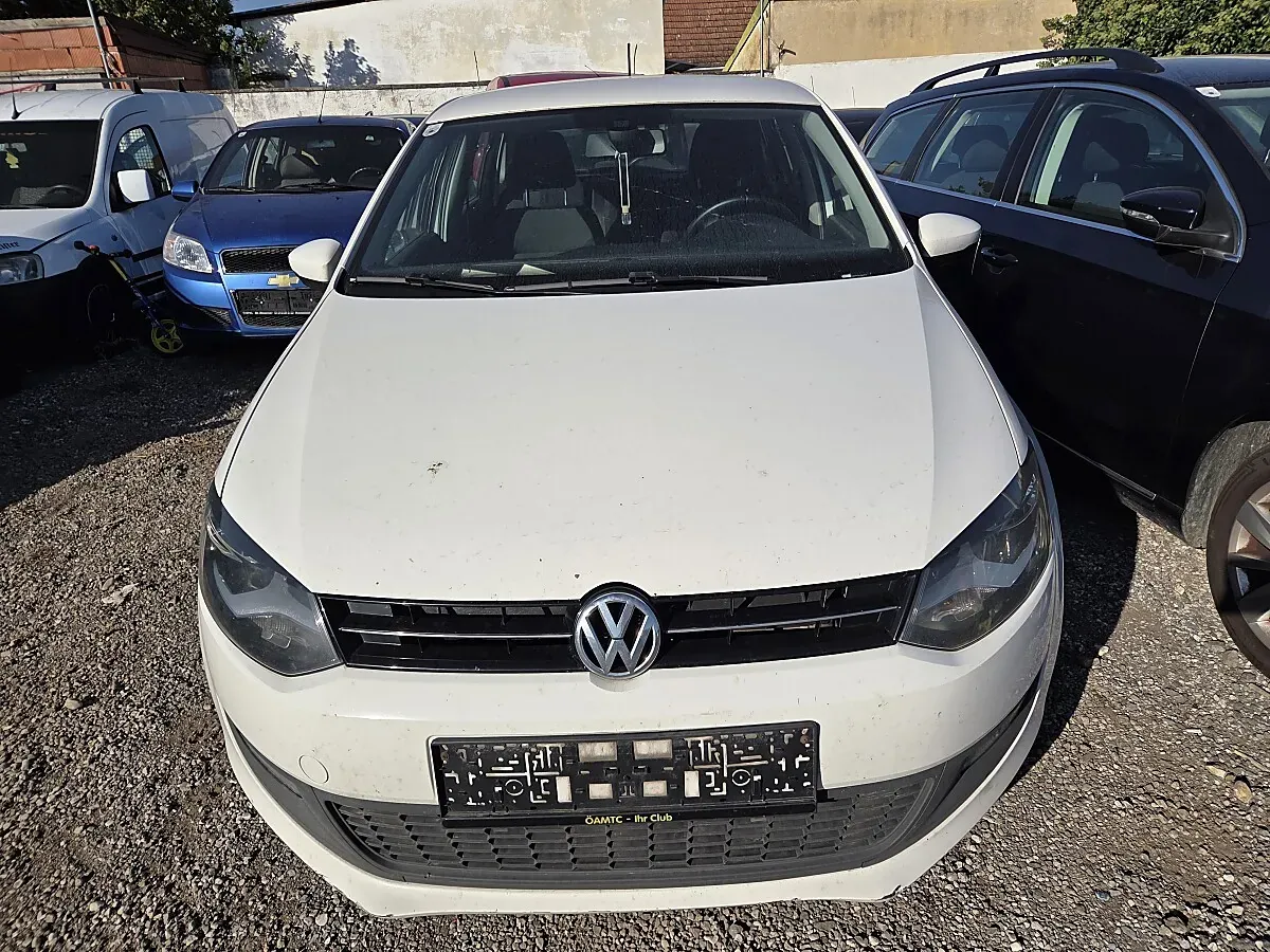 Volkswagen Polo 2011 photo 2