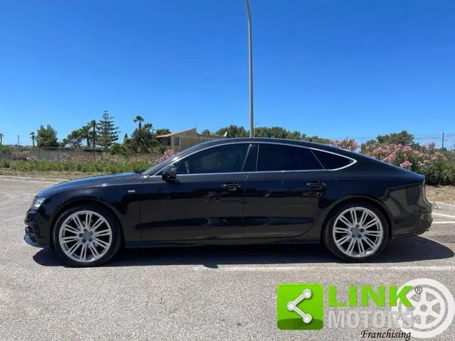 Audi A7 2011 photo 2