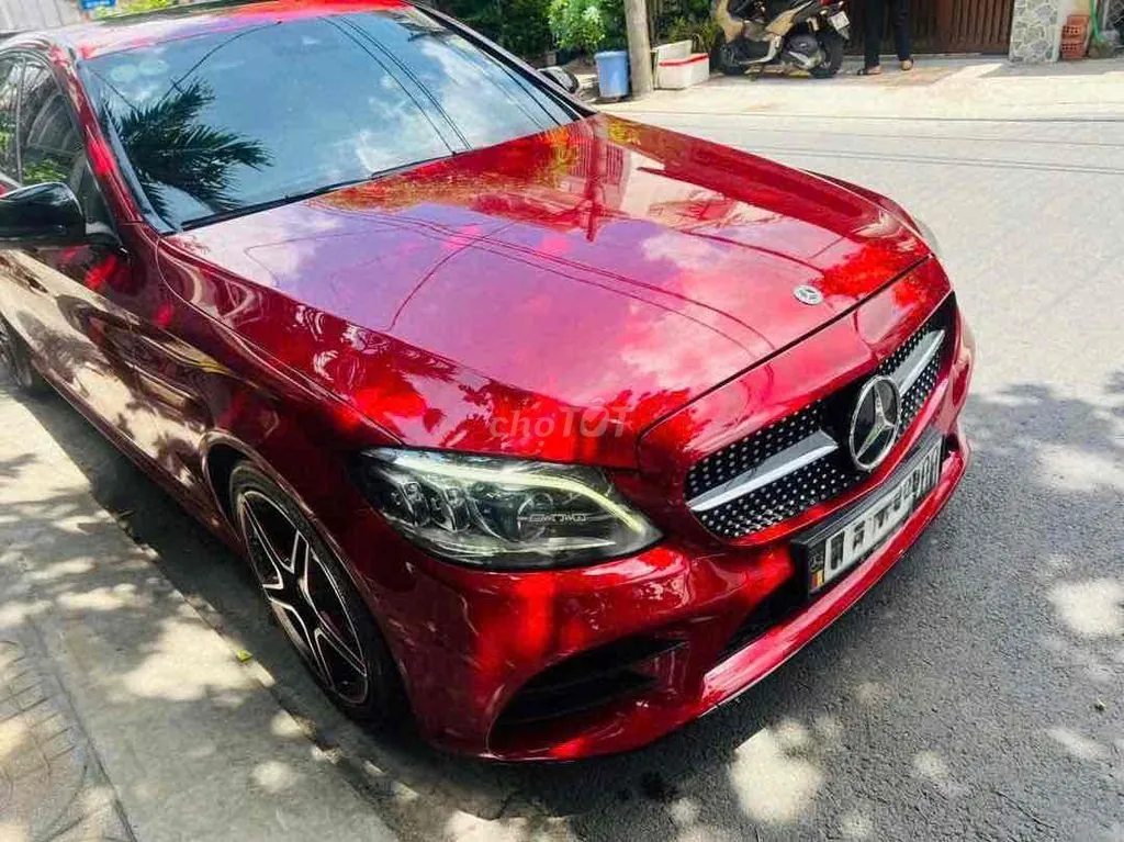 Mercedes-Benz C300 2019 photo 2