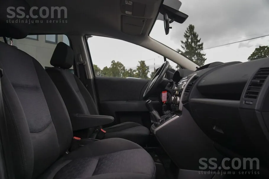 Mazda Mazda5 2009 photo 5