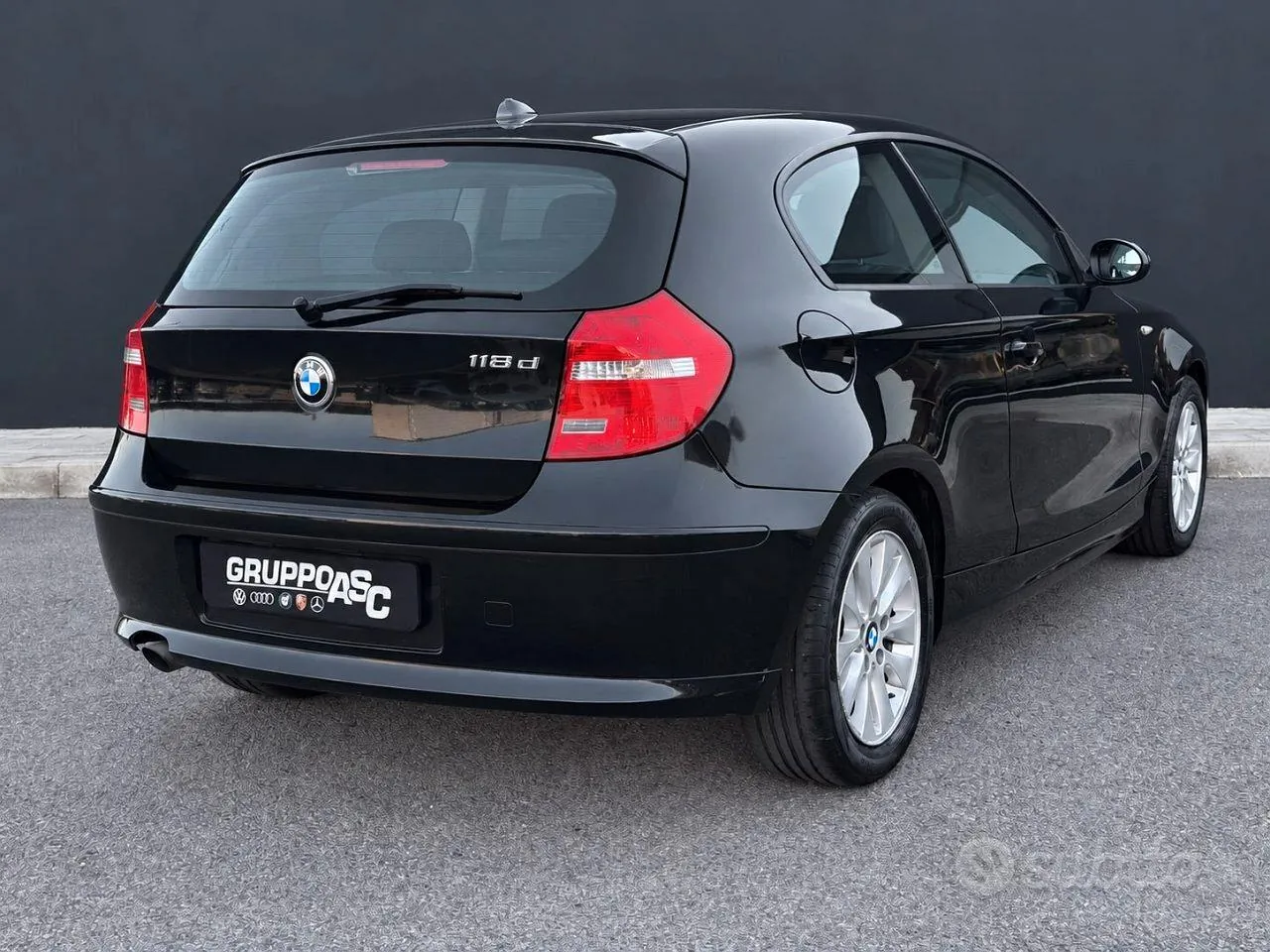 BMW 118D 2009 photo 5