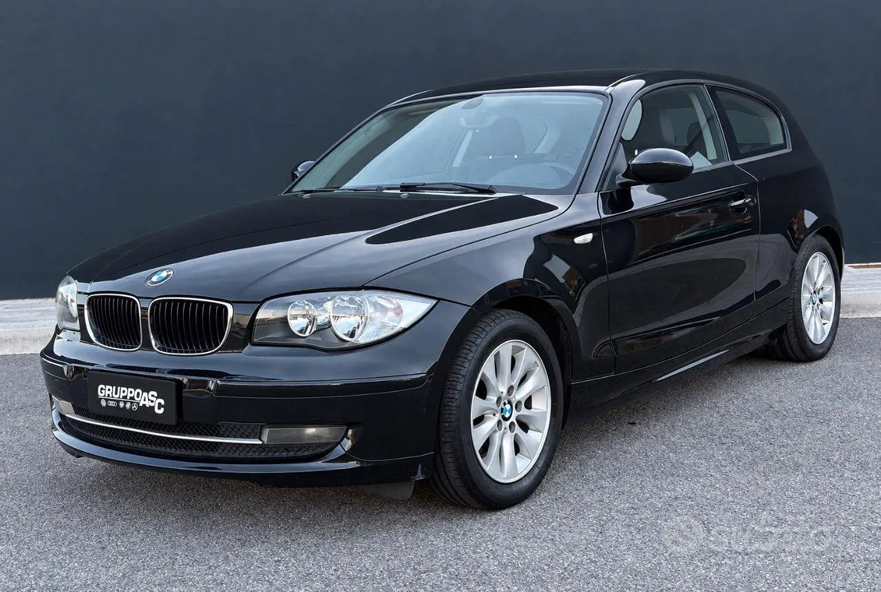 BMW 118D 2009 photo 2