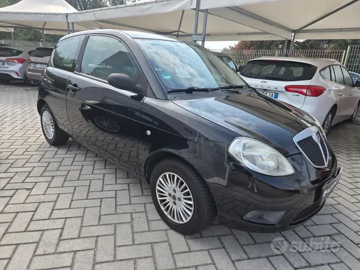 Lancia Ypsilon