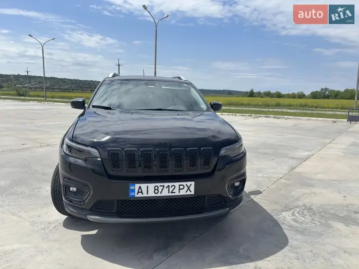 Jeep Cherokee 2019 photo 3