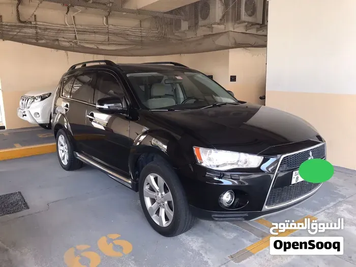 Mitsubishi Outlander 2012 photo 2