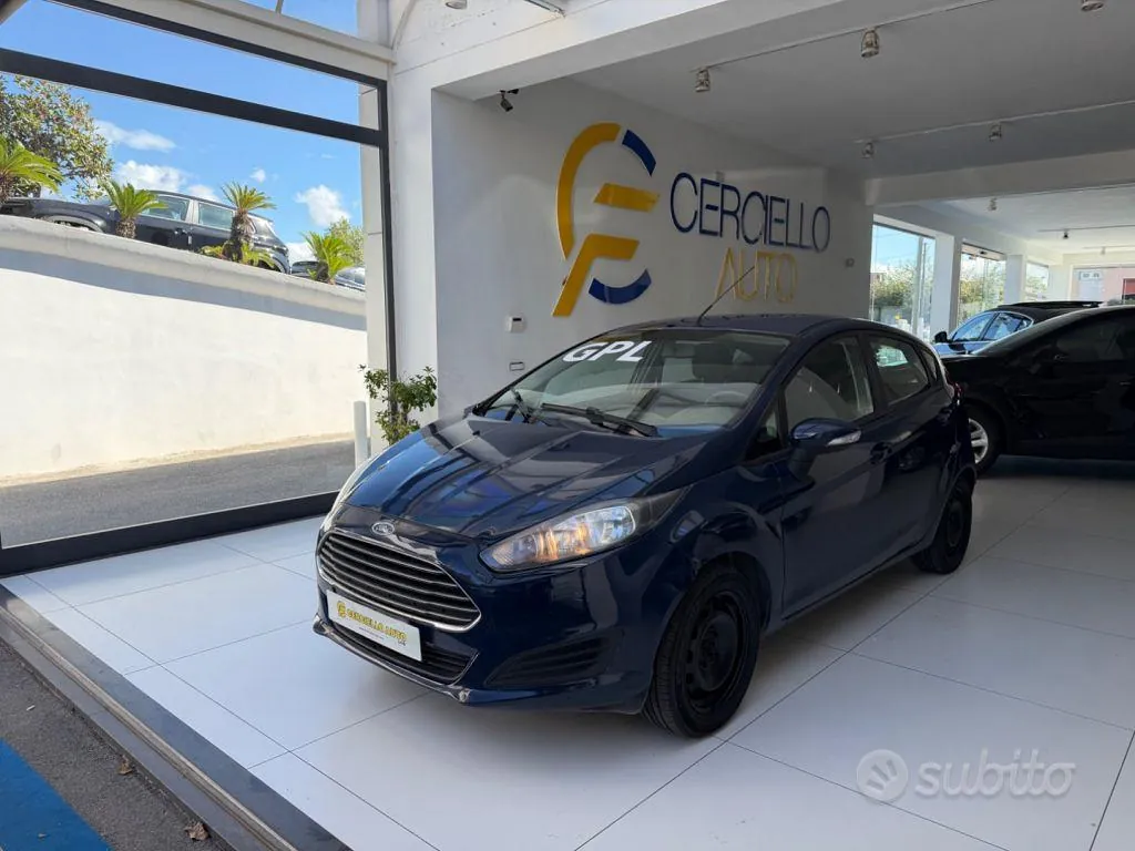 Ford Fiesta 2014 photo 2