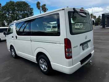 Toyota Hiace 2022 photo 4