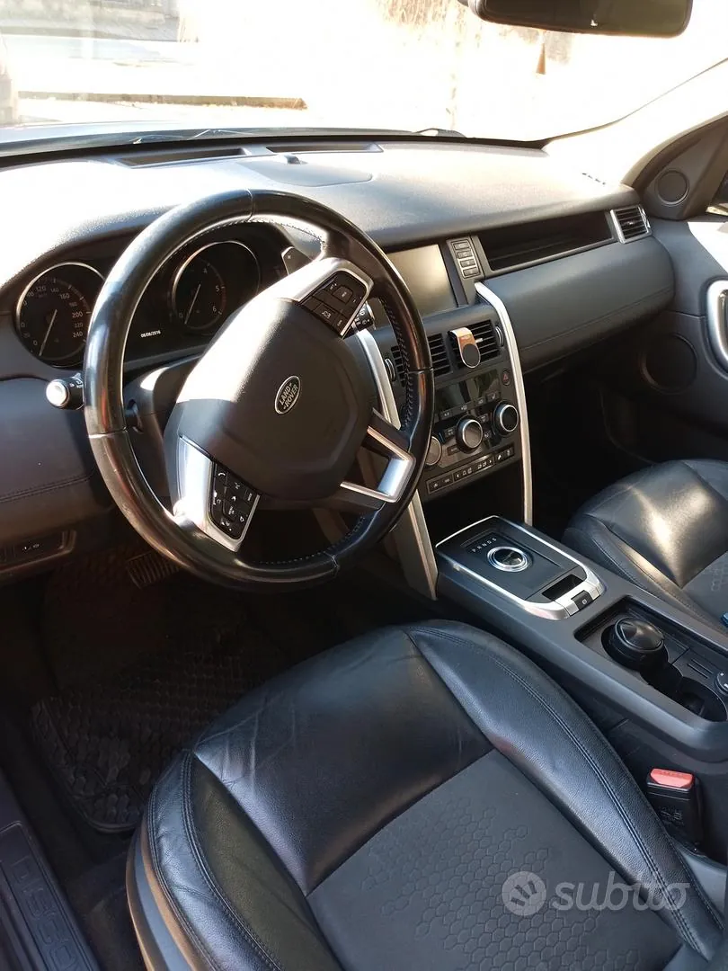 Land Rover Discovery Sport 2017 photo 5