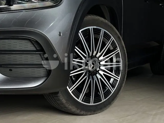 Mercedes-Benz Glb 2025 photo 4