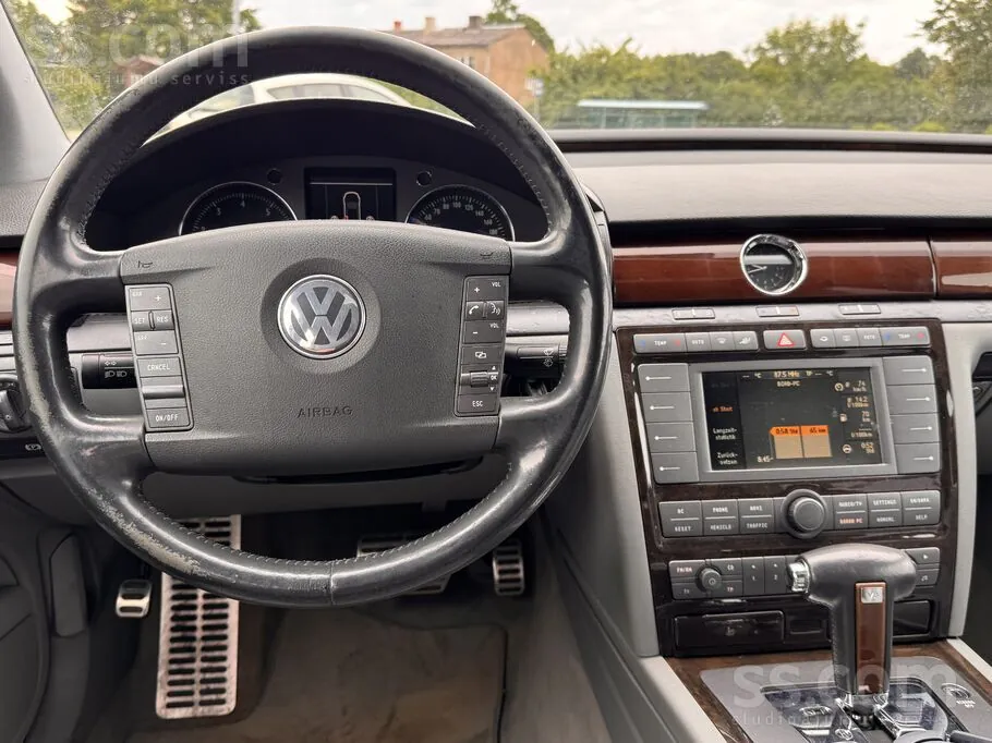 Volkswagen Phaeton 2004 photo 5