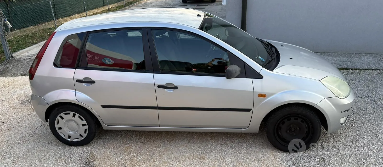 Ford Fiesta 2005 photo 2