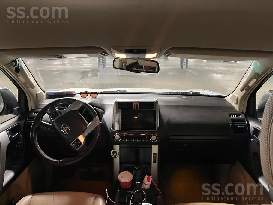 Toyota Land Cruiser 2010 photo 5