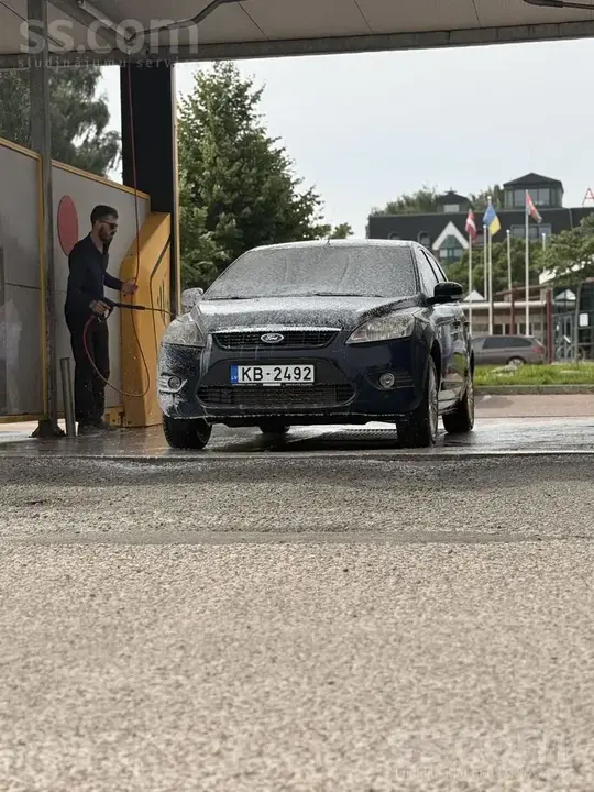 Ford Focus 2009 photo 3