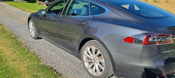 Tesla Model S 2018 photo 2