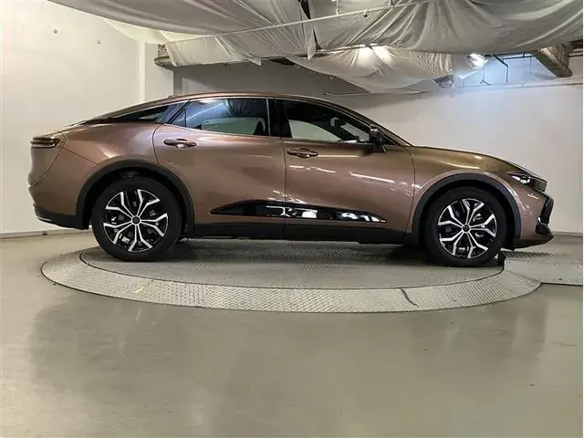 Toyota Crown Crossover 2022 photo 5