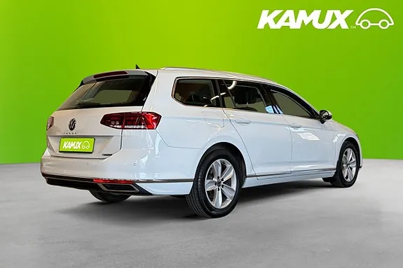 Volkswagen Passat 2023 photo 4