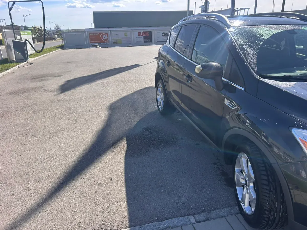 Ford Kuga 2012 photo 3