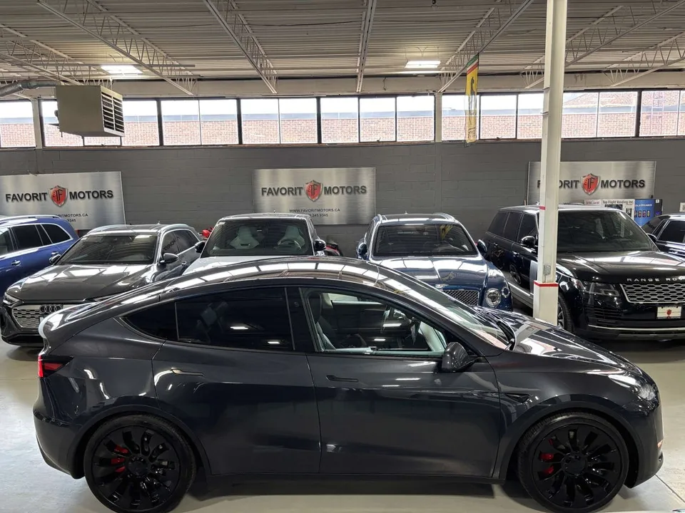 Tesla Model Y 2024 photo 3