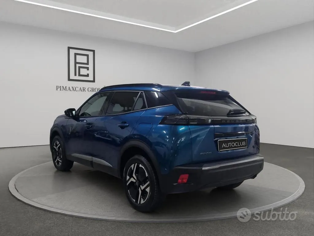 Peugeot 2008 photo 2