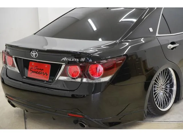 Toyota Crown Athlete S-T 2017 photo 5