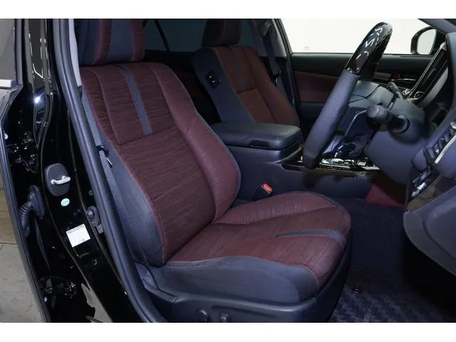 Toyota Crown Athlete S-T 2017 photo 3