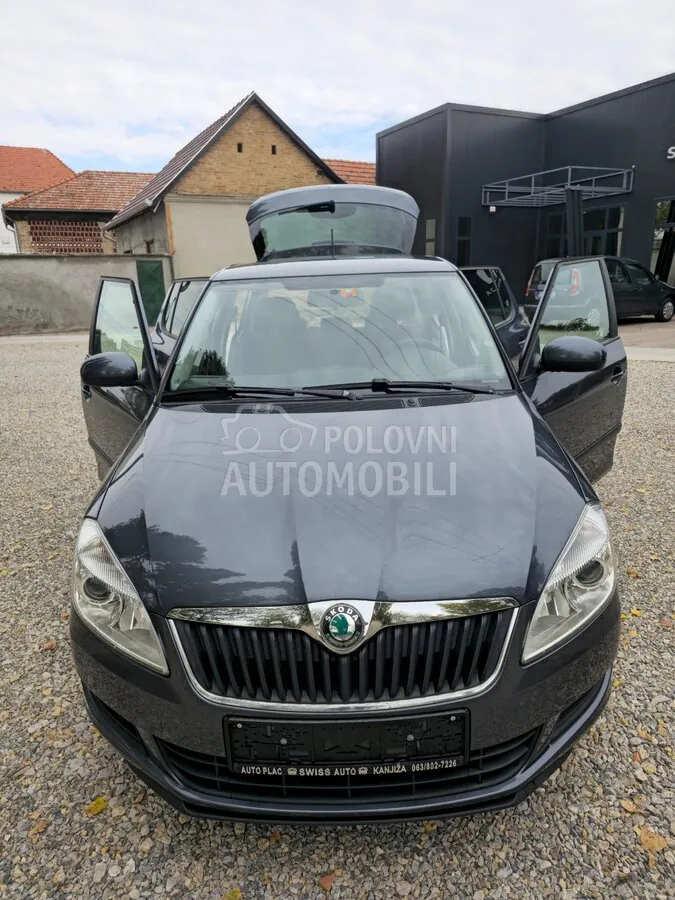 Skoda Fabia 2012 photo 2